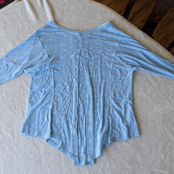 Lululemon half sleeve - Picture 4 of 5